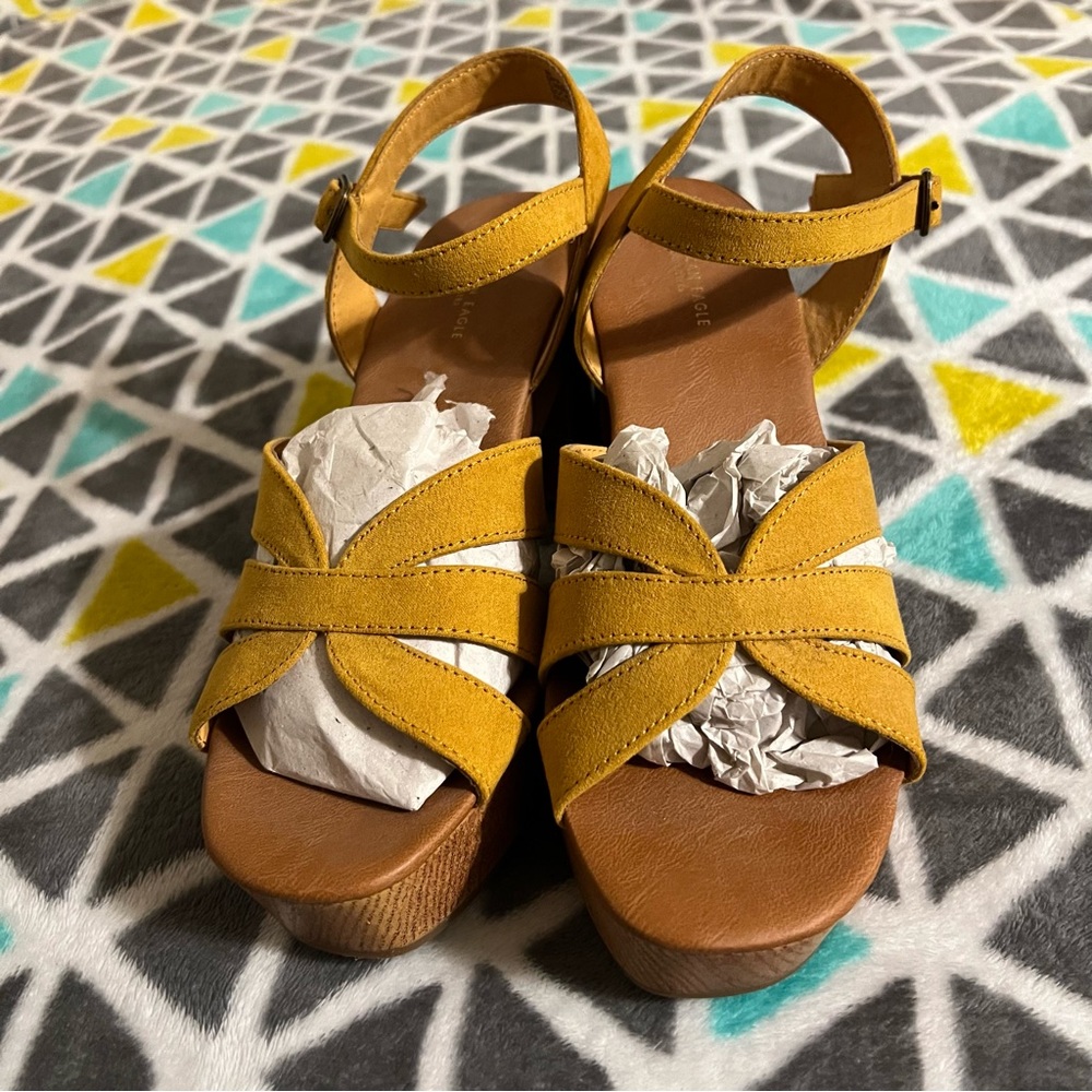 AE wedge heels